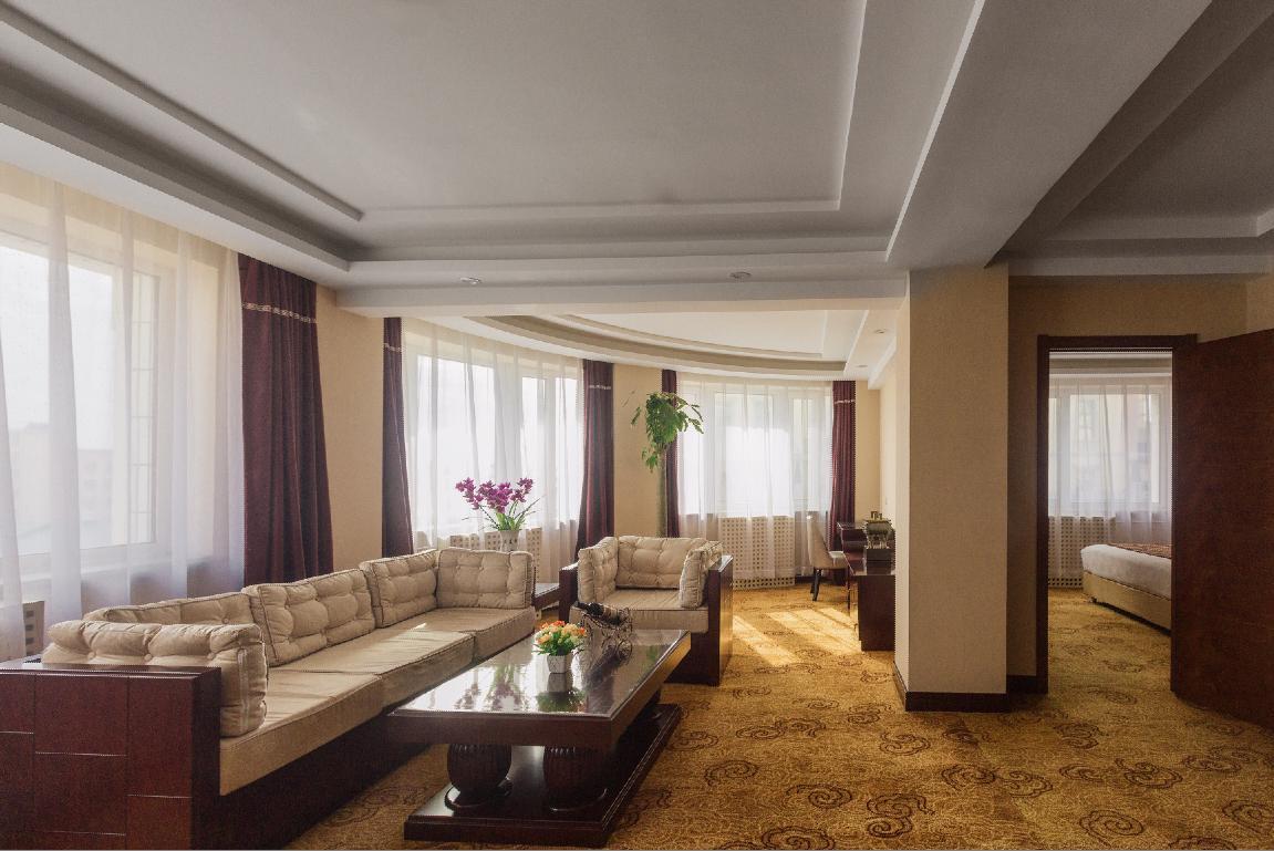 Beiguo Zhichun Business Hotel Manzhouli Exterior foto